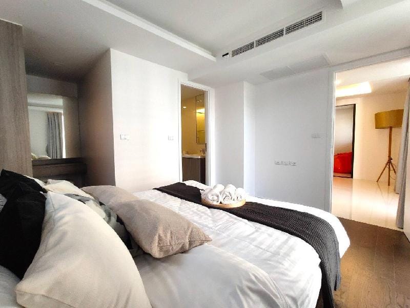 Bangkok&Pool&BTS Asoke&MRT Sukhumvit&Max6ppl(98) Apartment in Bangkok