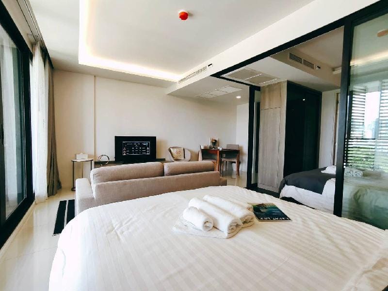 Bangkok&Pool&BTS Asoke&MRT Sukhumvit&Max4ppl(19) Apartment in Bangkok