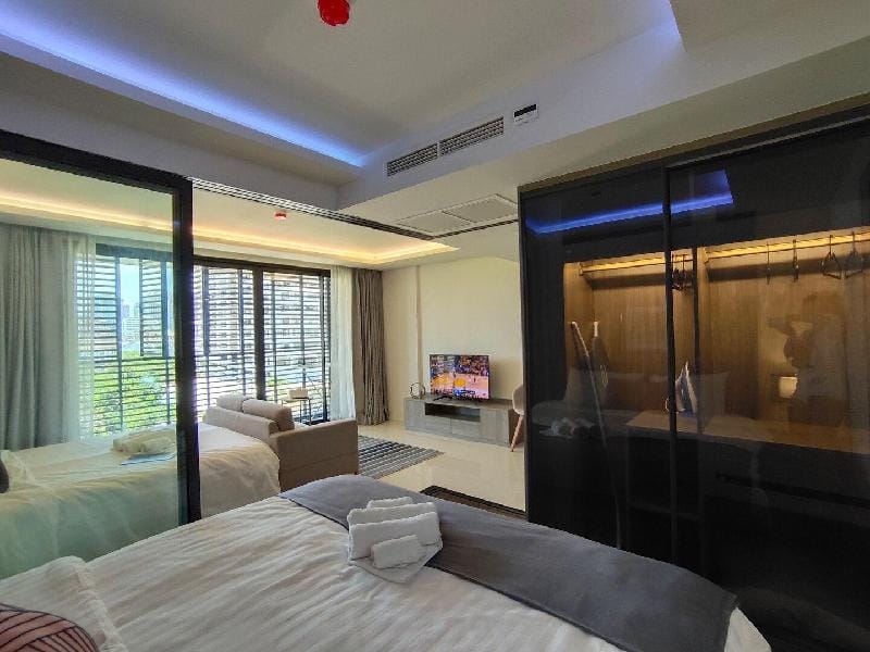 Bangkok&Pool&BTS Asoke&MRT Sukhumvit&Max4ppl(19) Apartment in Bangkok