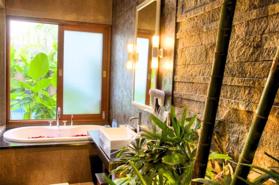 Luxury 1 BR Private Pool Villa #N8 Villa in Kuta