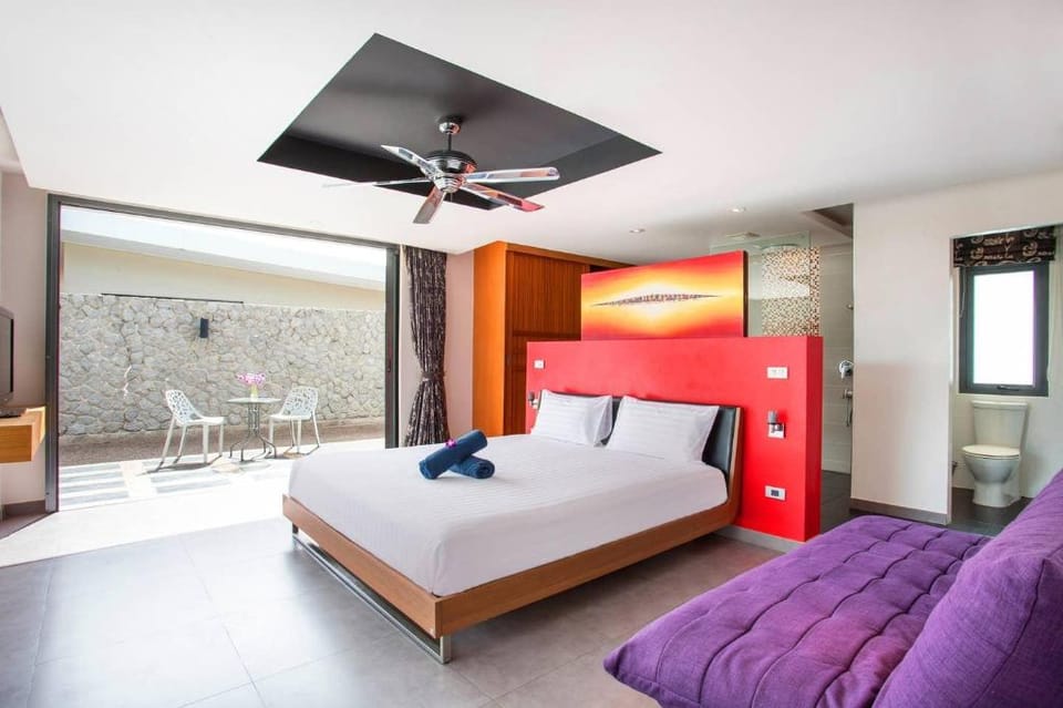 Stylish 3BR Villa Kloua with Private Pool, Chalong Villa in Chalong
