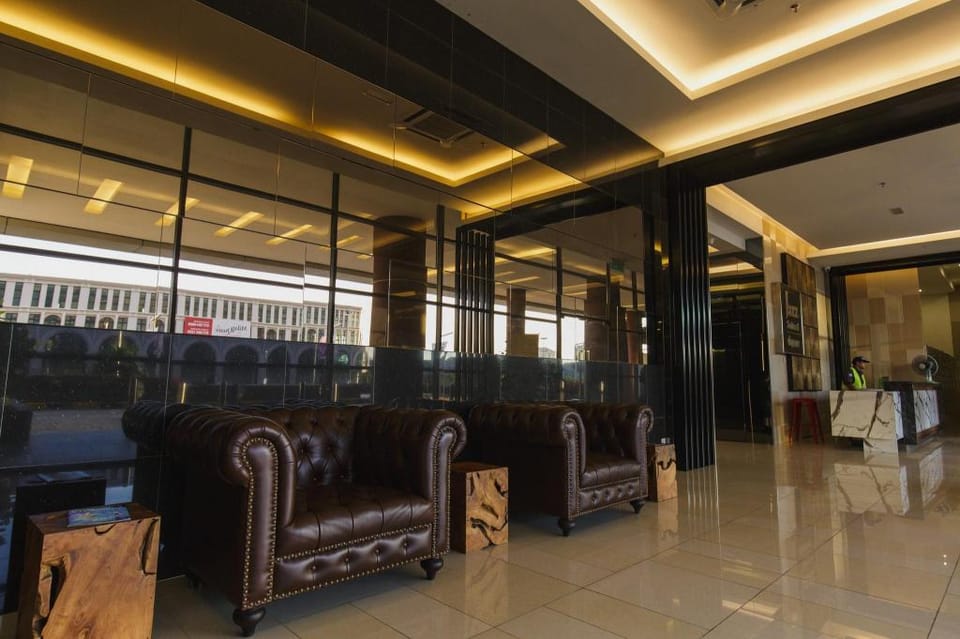 Vivacity Megamall 4 Bedrooms New Jazz Suite A10-02 Apartment in Kuching