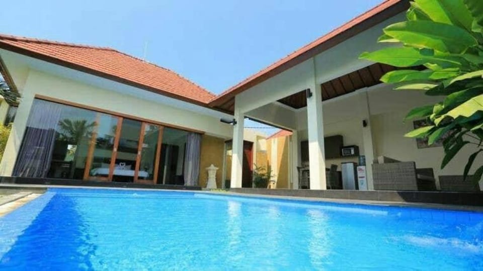 Amazing 1BR Private Pool Villa in  Seminyak Bali Villa in Kuta