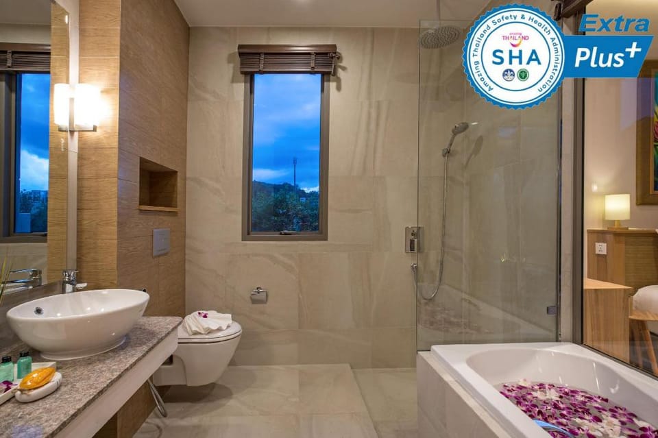 Boutique 2BR Pool Villa Dalaa 4 with Service   Villa in Kamala