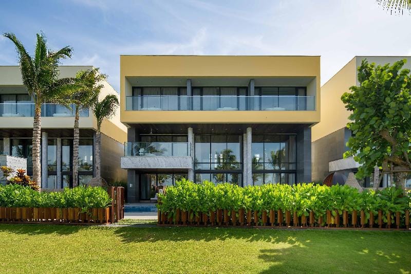 Villa 6Bedrooms +1Beachfront Luxury with Breakfast Villa in Hoa Hai