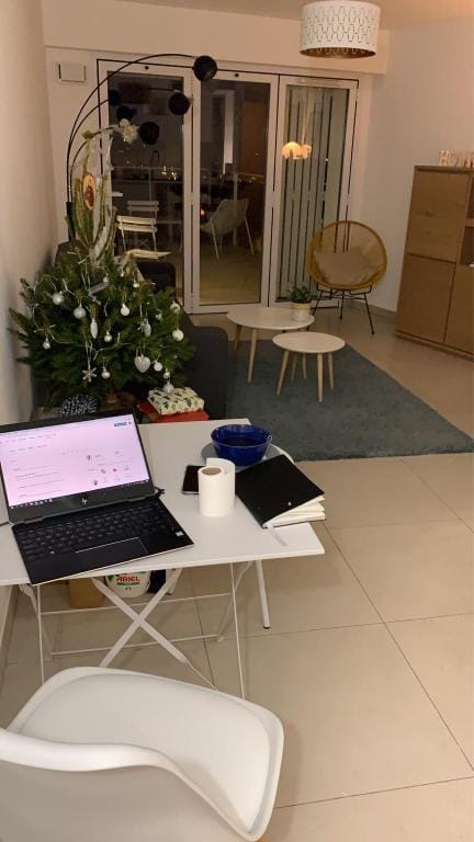 Architectural Jewel Arbre Blanc luxury 1 BR apt Apartment in Montpellier