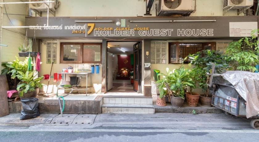 7 Holder Guesthouse Bed and Breakfast in Bangkok