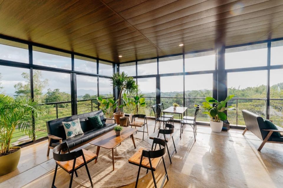 Spacio Caliraya Bed and Breakfast Hotel in Calabarzon
