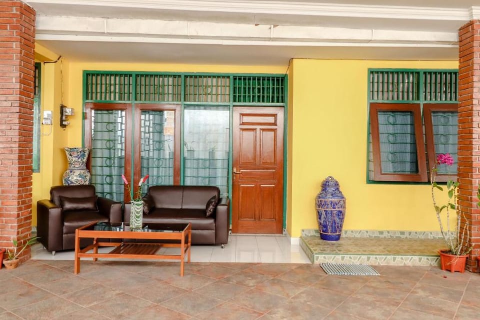 Omah Kemiri 5 Yogyakarta Hotel in Special Region of Yogyakarta