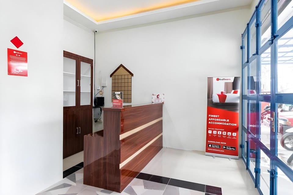 RedDoorz near Medan Amplas Bed and Breakfast in Indonesia