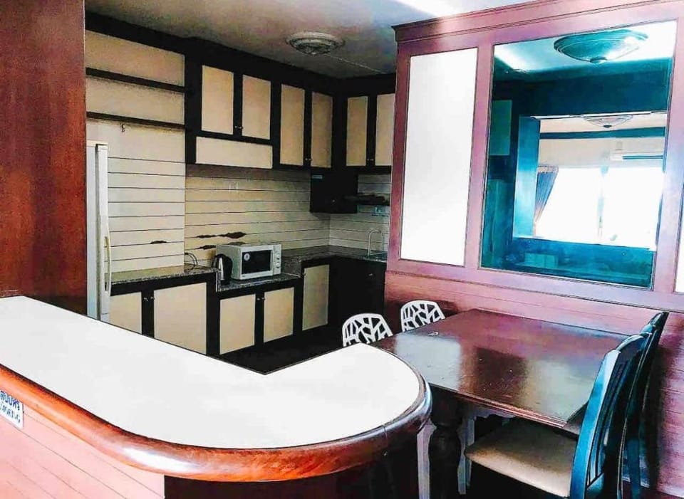 2Bedroom2Bathroom-300m to BTS Chongnonsi-Netflix Apartment in Bangkok