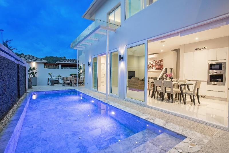 Villa Skylight w/Green Hills View*4BR*Pool*Kamala  Villa in Kamala