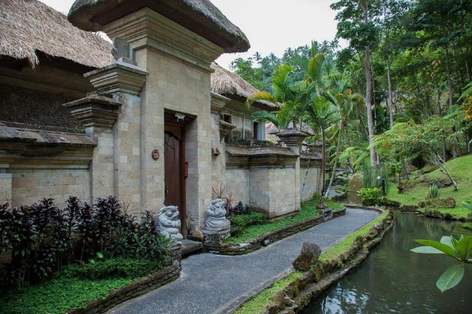 Entire 1 BR Private Pool Villa #L208 Villa in Abiansemal