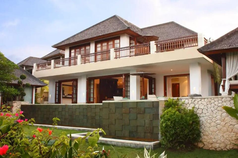 Luxury 1 BR Private Pool Villa #L226 Villa in Kuta Selatan