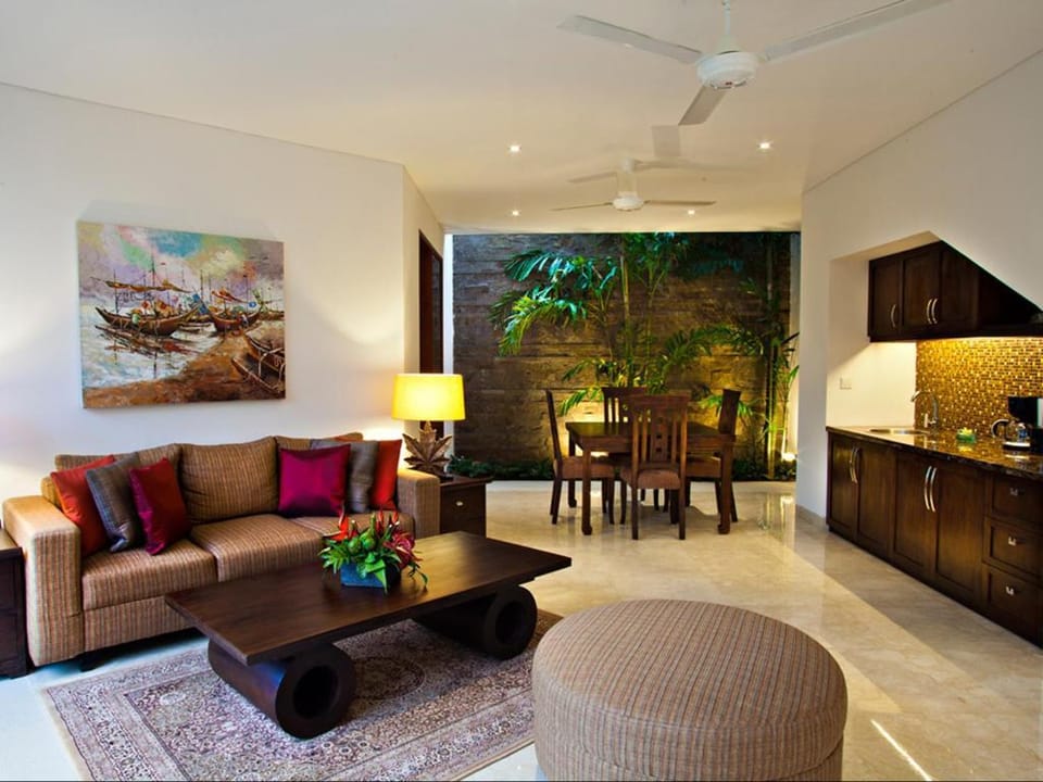 Gorgeous 1 BR Private Pool Villa #L202 Villa in Kuta