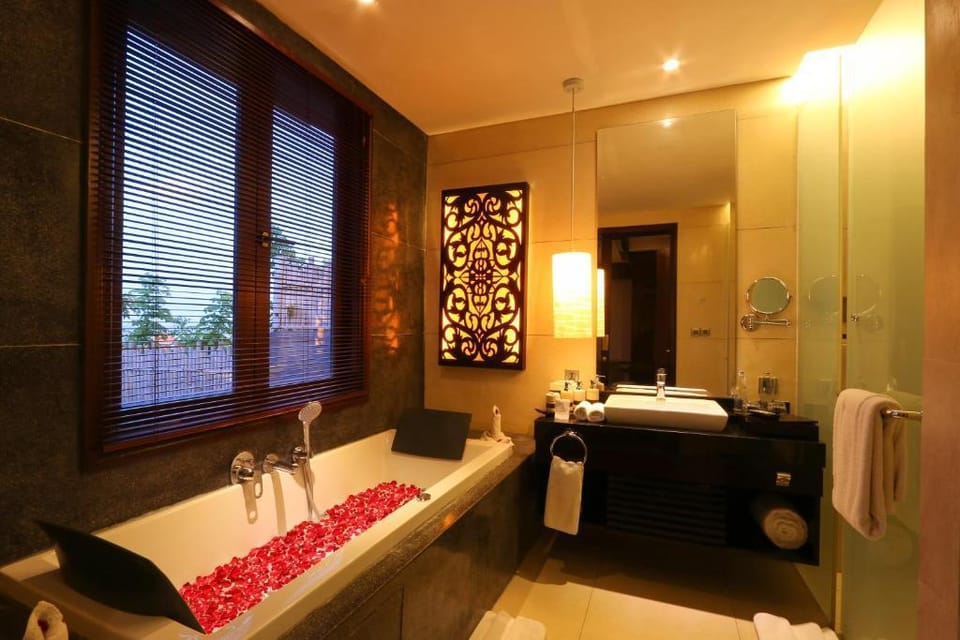 Stunning 1 BR Private Pool Villa #L222 Villa in Kuta Selatan