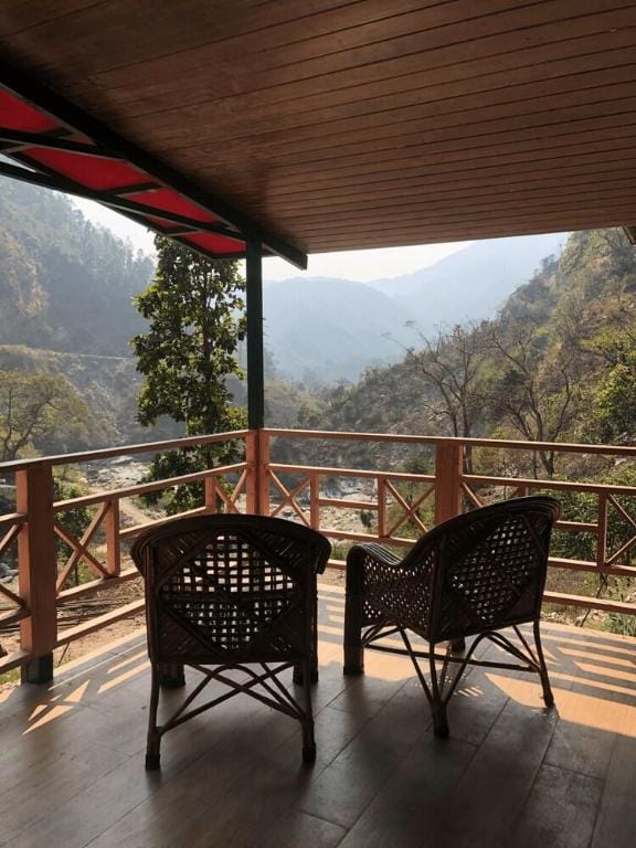 Rakatal Rocks Resort Hotel in Uttarakhand