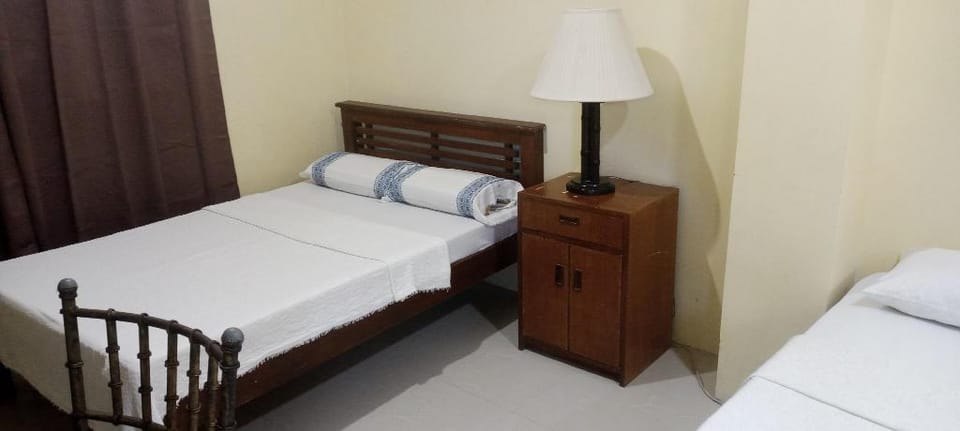 HUNDRED ISLANDS ACCOMMODATIONS (TRANSIENT ROOMS)   Apartment in Ilocos Region