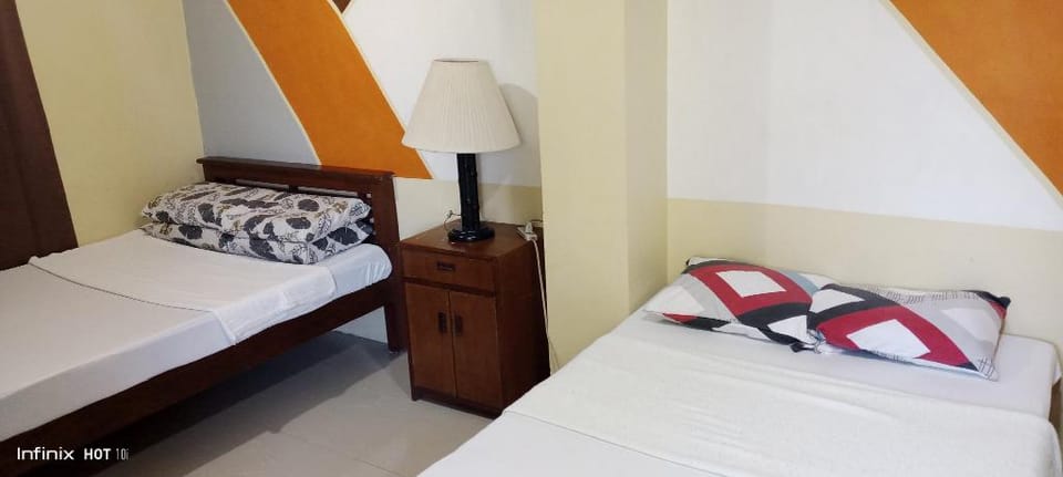 HUNDRED ISLANDS ACCOMMODATIONS (TRANSIENT ROOMS)   Apartment in Ilocos Region