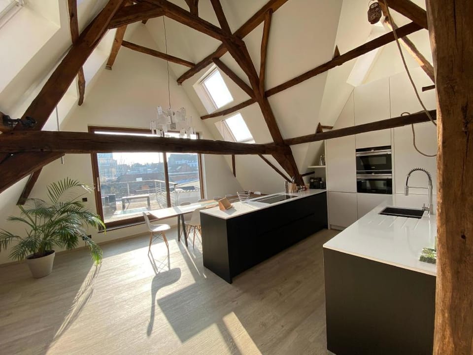 Imagine...Sleeping in the centre of  Medieval Gent Apartment in Ghent