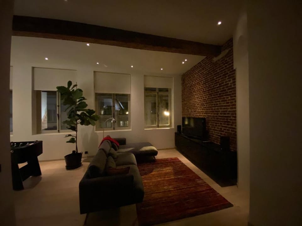 Imagine...Sleeping in the centre of  Medieval Gent Apartment in Ghent