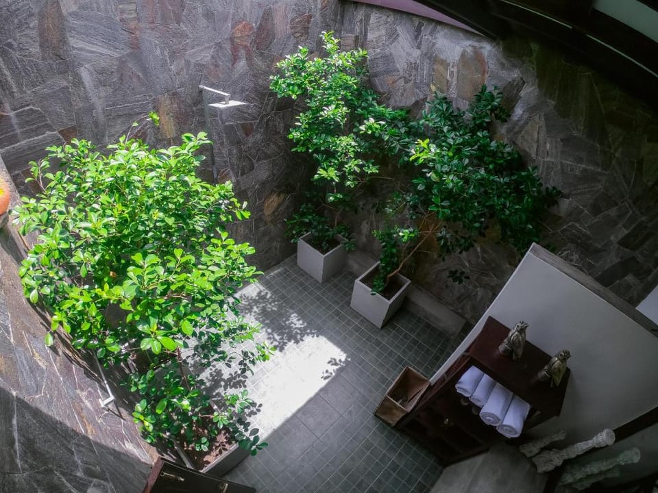 Ovenrose Beach Resort  Villa in Southern Province