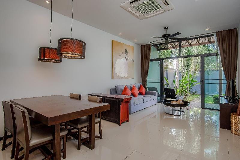 Onyx Villa  Naiharn Beach - 2 BR private pool  Villa in Rawai