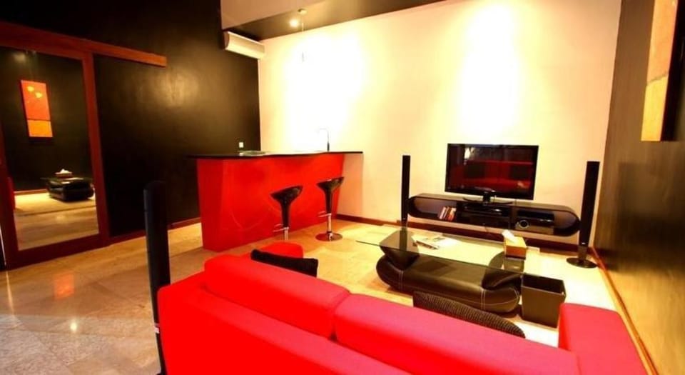 Spacious MR 1BR Villa with Private Pool Seminyak Villa in Kuta