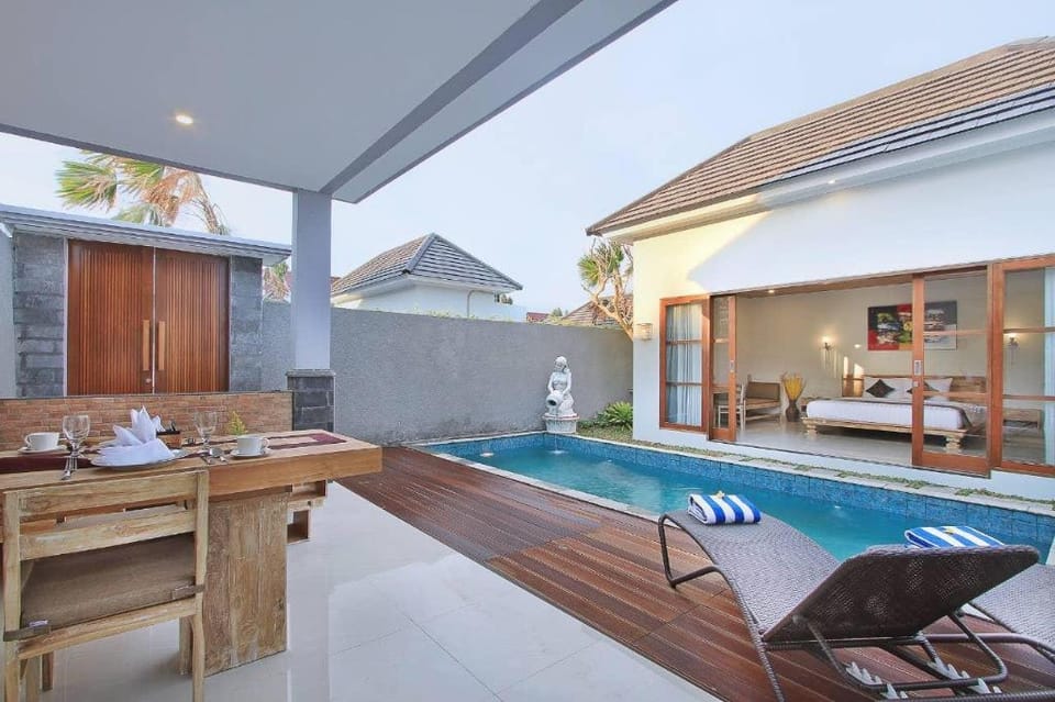 1BR Private Pool Villa in Kerobokan North Kuta Villa in Kuta