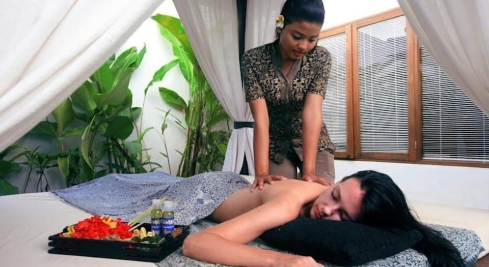 AMAZING MR 1BD Private Pool villa in Seminyak Villa in Kuta