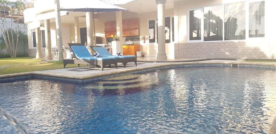 Amazing 2BR Private Pool Near GWK Cultural Park Villa in Kuta Selatan