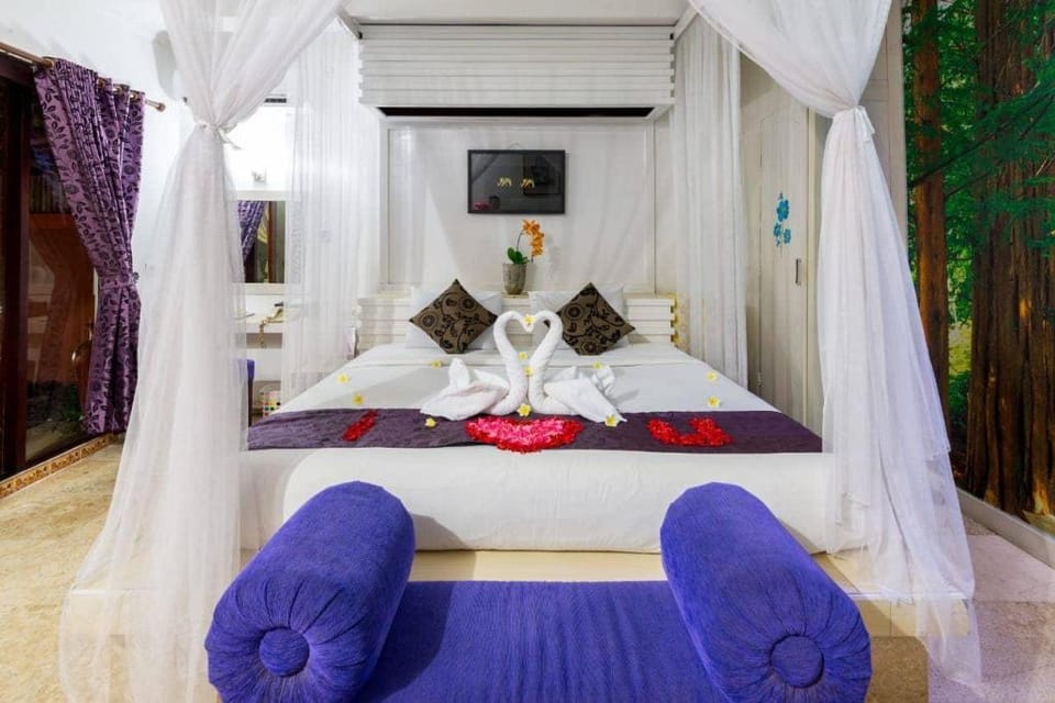Honeymoon 1BR Private Pool Villa in Kuta LV 07 Villa in Kuta