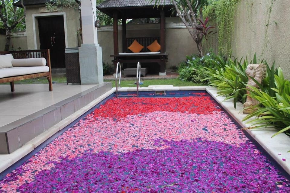1BR Honeymoon Private Pool Villa North Kuta Villa in Kuta