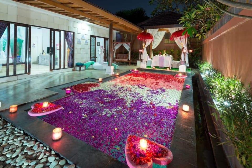 1BR Honeymoon Private Pool Villa In Heart of Kuta Villa in Kuta