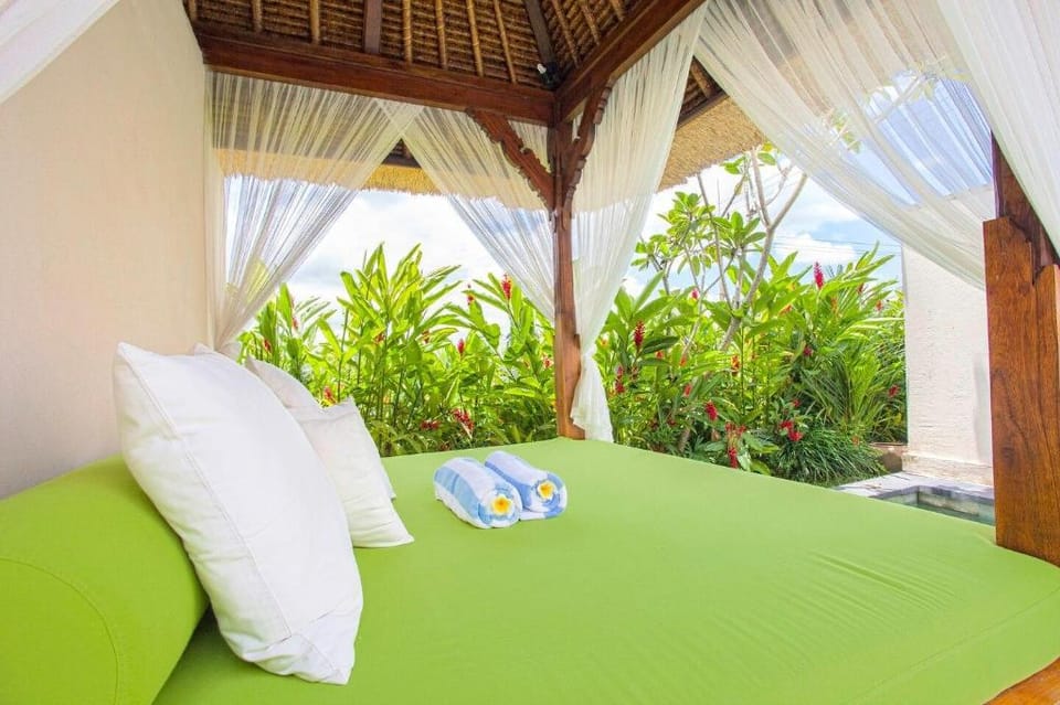 1BR Private Pool Villa in Ubud Free Yoga Class Villa in Tampaksiring