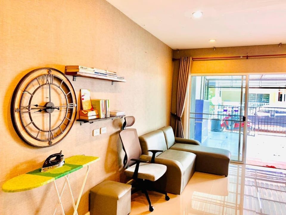 Private Cozy Town Home 2BR #1 @ Impact arena Vacation rental in Bangkok