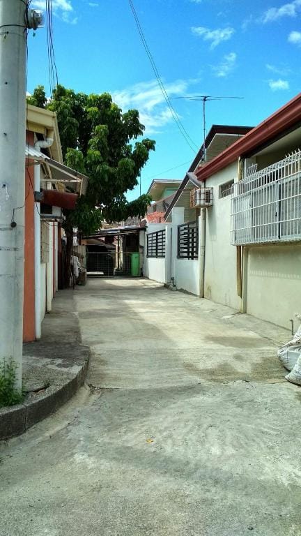 The Pad Home | new, centralized AC, 35mbps netflix Vacation rental in Calabarzon