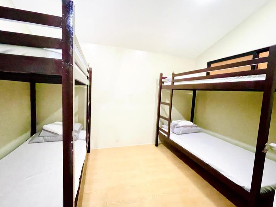The Pad Home | new, centralized AC, 35mbps netflix Vacation rental in Calabarzon