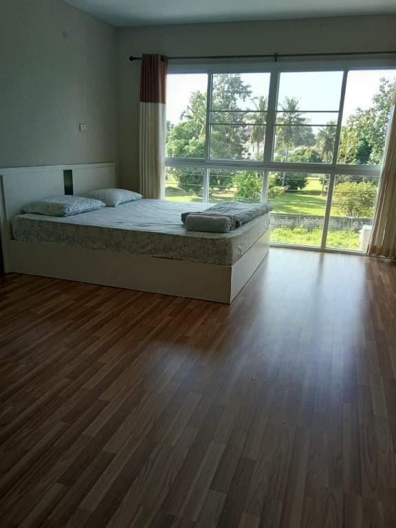 Near  River, Temple, Bus station, Historical town Vacation rental in Thailand