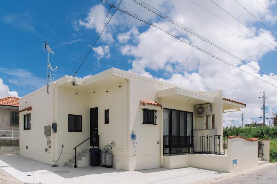 l★1日1組限定！ビーチや観光に便利！ファミリーにも人気のハイセンス無人ホテル/12名 Vacation rental in Okinawa Prefecture