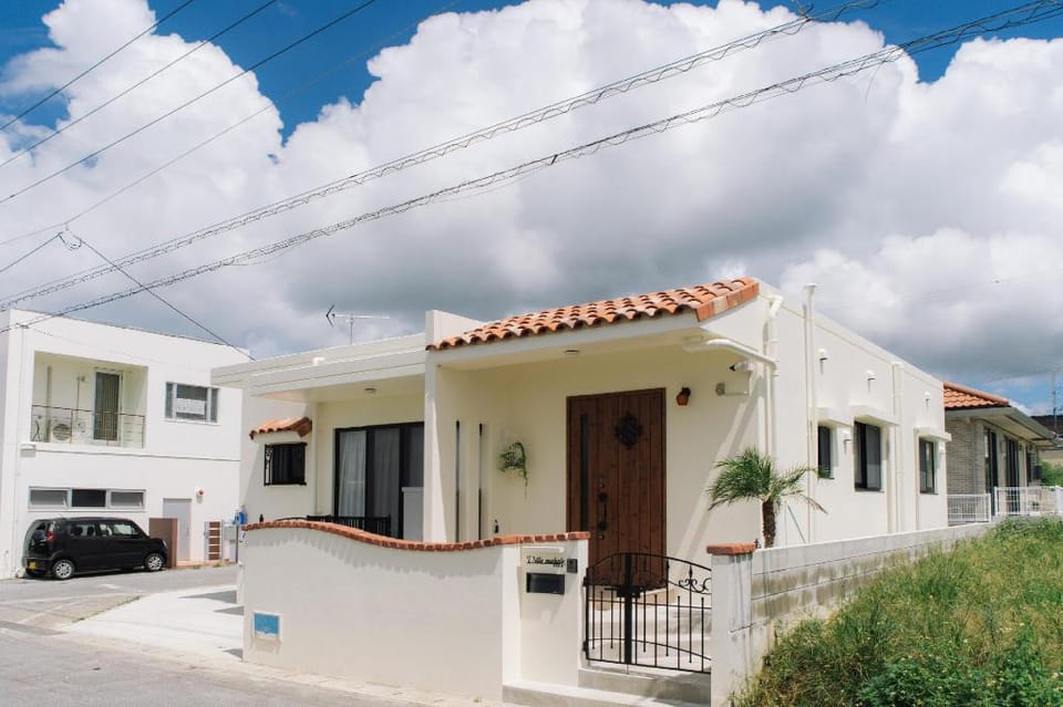 l★1日1組限定！ビーチや観光に便利！ファミリーにも人気のハイセンス無人ホテル/12名 Vacation rental in Okinawa Prefecture