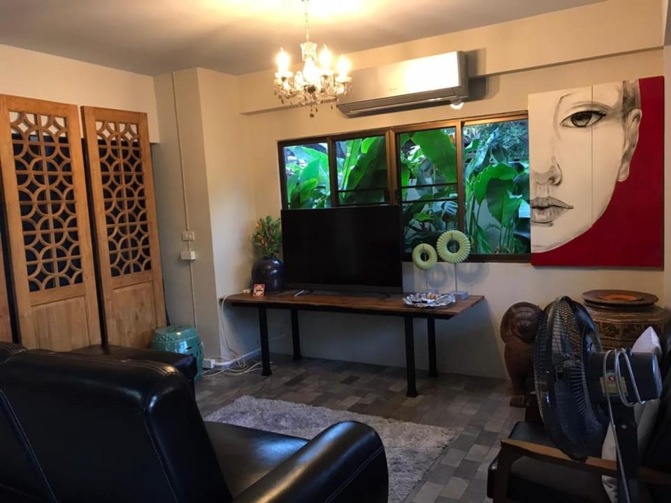 House 8/5 th @ center of Chiangmai old town Vacation rental in Chiang Mai