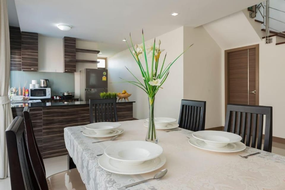 Villa O2 Luxury Pool Suite @ Heart of Huahin Vacation rental in Hua Hin District