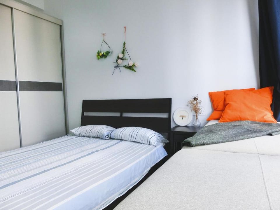 Poolview 2rooms [ CIQ & Mall & Beach ] Apartment in Johor Bahru