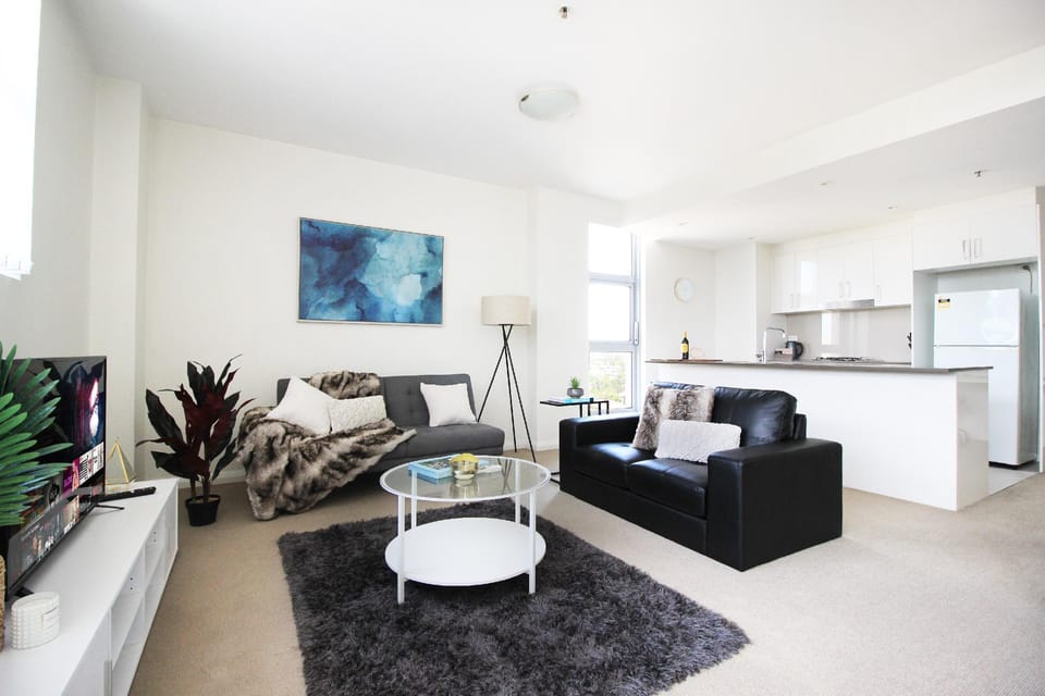 Central Parra / Wifi /Free Wine /Netflix Apartment in Parramatta