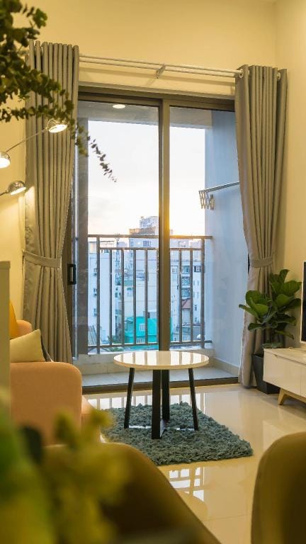 SAIGON 9- RiverGate 1Br 3mins Central pool/gym Apartment in Ho Chi Minh City