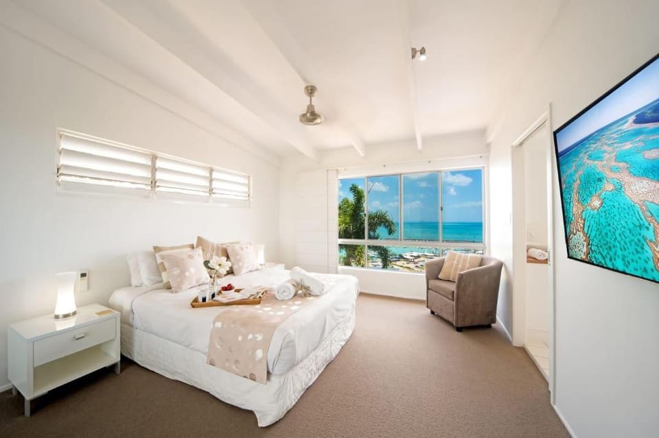 Nautilus on The Hill -Airlie Beach Villa in Airlie Beach
