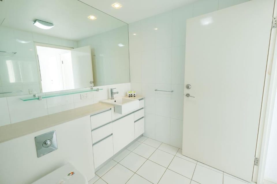 Penthouse at Peninsula Villa in Airlie Beach