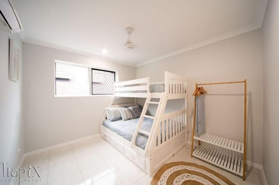 Airlie on Main Street - Central Airlie Beach Villa in Airlie Beach