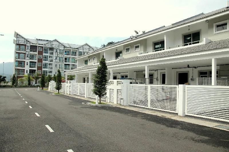 BRICKS B Terrace House 16pax(Near to Night Market) Vacation rental in Brinchang